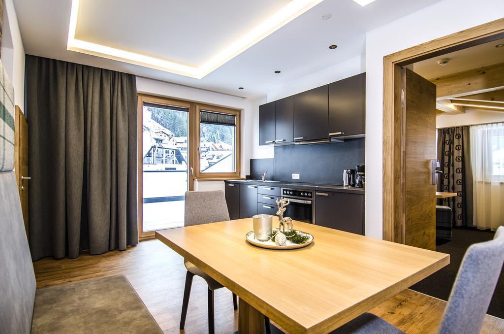 Hotel Garni Persutt Ischgl Exterior foto