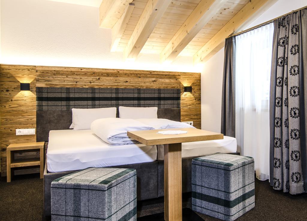 Hotel Garni Persutt Ischgl Exterior foto